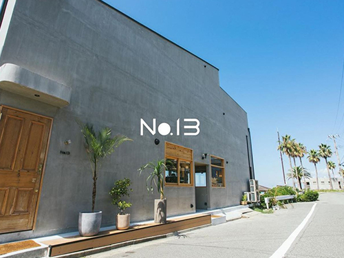 海沿いカフェ「No.13(サーティーン)」